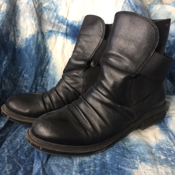 Black leather moto boots - Picture 1 of 7